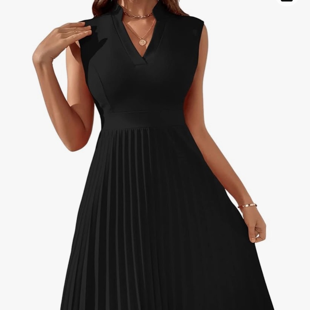 Burgundy pleated sleeveless dress